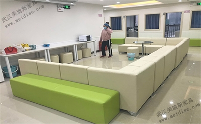 武漢醫(yī)院辦公家具，以人為本，關(guān)注客戶體驗(yàn)